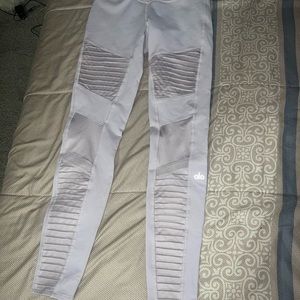 Alo high waist motto leggings size small in lavender